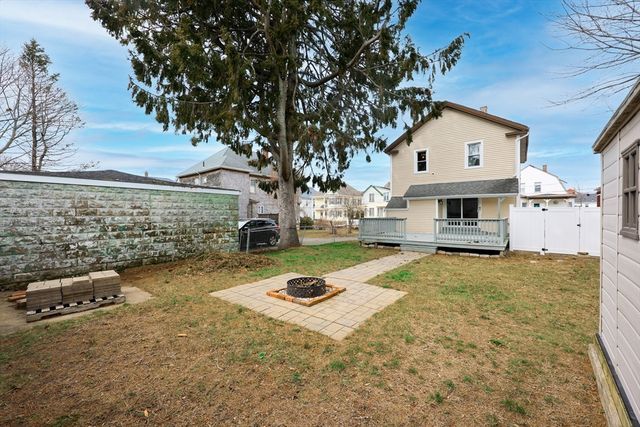 38 Willard St, New Bedford, MA 02744