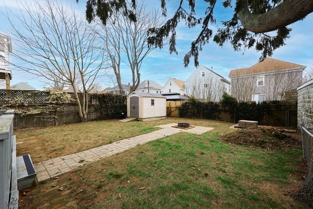 38 Willard St, New Bedford, MA 02744