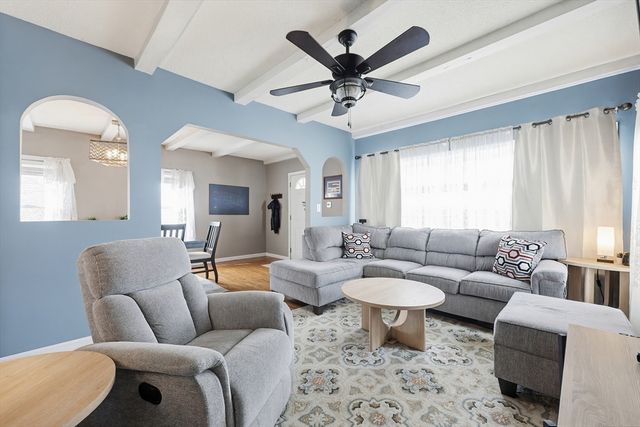 38 Willard St, New Bedford, MA 02744