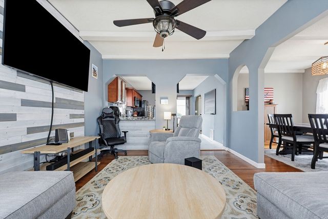 38 Willard St, New Bedford, MA 02744