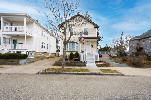 38 Willard St, New Bedford, MA 02744
