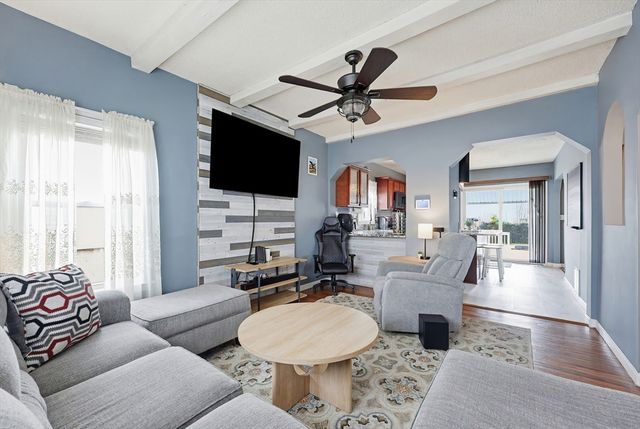 38 Willard St, New Bedford, MA 02744