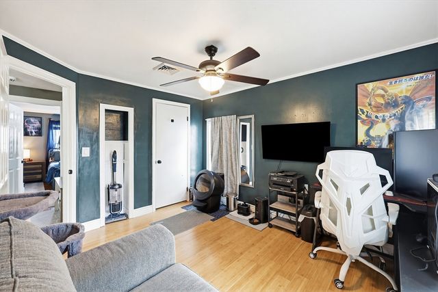 38 Willard St, New Bedford, MA 02744