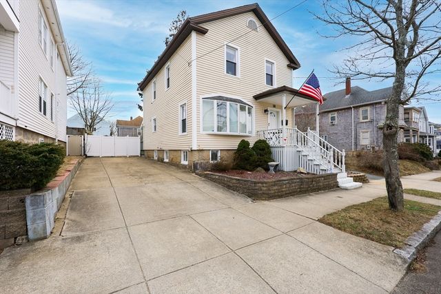 38 Willard St, New Bedford, MA 02744