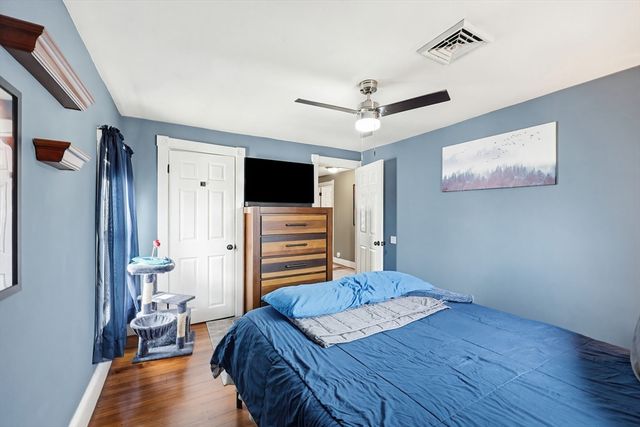 38 Willard St, New Bedford, MA 02744