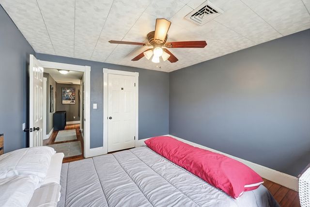 38 Willard St, New Bedford, MA 02744