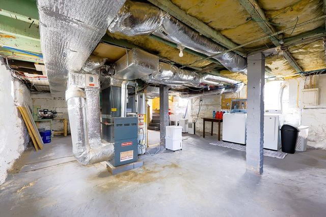 38 Willard St, New Bedford, MA 02744