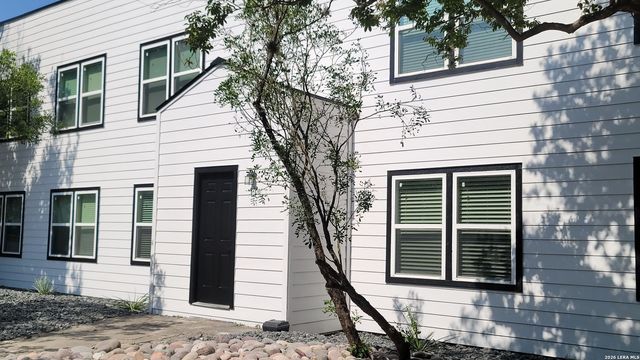 503 W Kings Hwy Apt 202, San Antonio, TX 78212