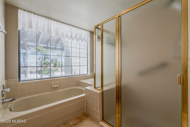 1900 W Ashbrook Drive, Tucson, AZ 85704