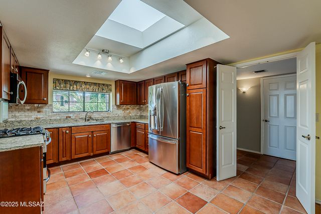 1900 W Ashbrook Drive, Tucson, AZ 85704