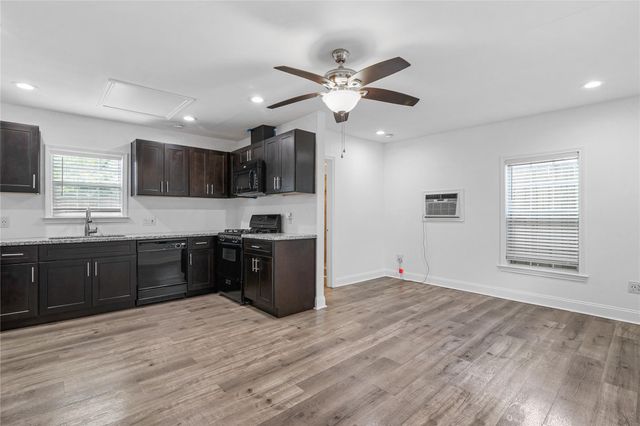 320 Coronado Street B, Houston, TX 77009