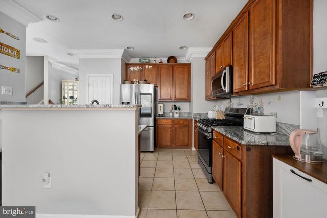 8593 WYNGATE MANOR CT, Alexandria, VA 22309