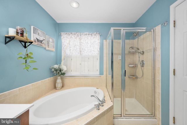 8593 WYNGATE MANOR CT, Alexandria, VA 22309