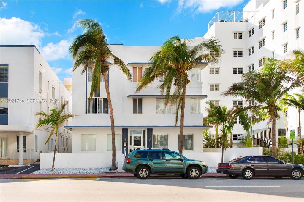 3710 Collins Avenue N-305, Miami Beach, FL 33140