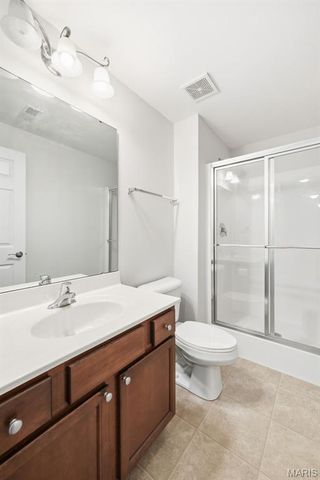 299 Glasgow Drive, St Charles, MO 63301