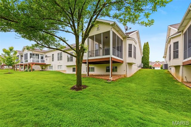 299 Glasgow Drive, St Charles, MO 63301