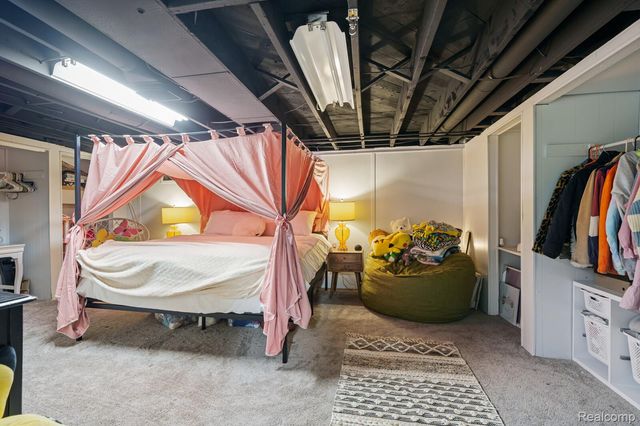 6333 Harriet Drive, Waterford Charter Township, MI 48327