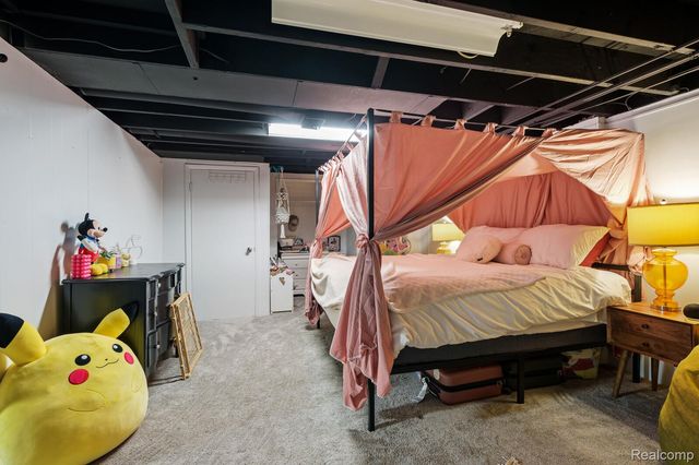 6333 Harriet Drive, Waterford Charter Township, MI 48327