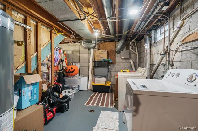 6333 Harriet Drive, Waterford Charter Township, MI 48327