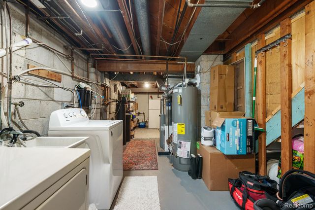 6333 Harriet Drive, Waterford Charter Township, MI 48327