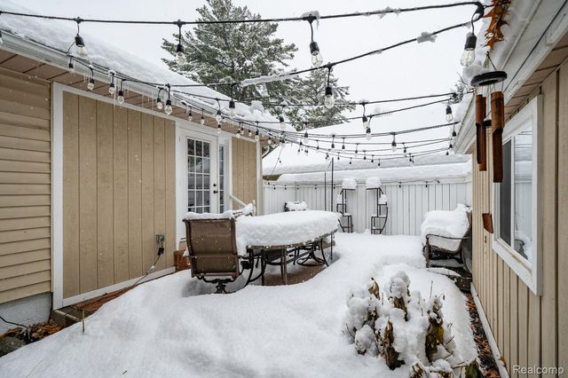 6333 Harriet Drive, Waterford Charter Township, MI 48327