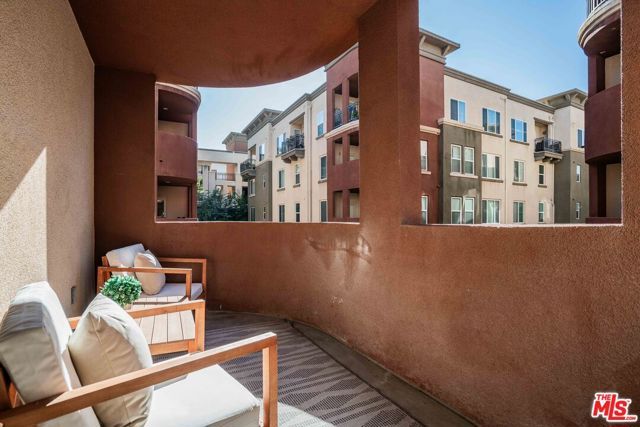 6020 Seabluff Drive 114, Los Angeles, CA 90094