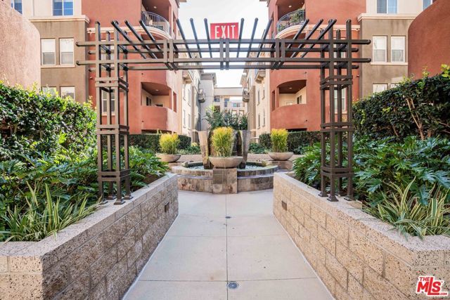 6020 Seabluff Drive 114, Los Angeles, CA 90094