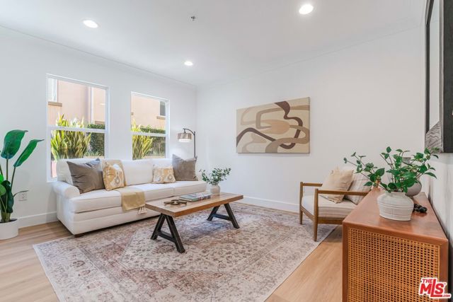 6020 Seabluff Drive 114, Los Angeles, CA 90094