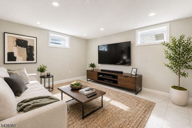 2031 Pleasant Pkwy, Union Twp., NJ 07083