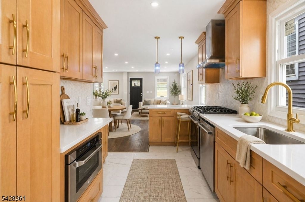 2031 Pleasant Pkwy, Union Twp., NJ 07083