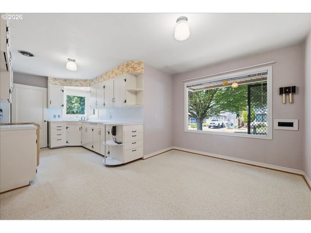 3517 GRANT St, Vancouver, WA 98660