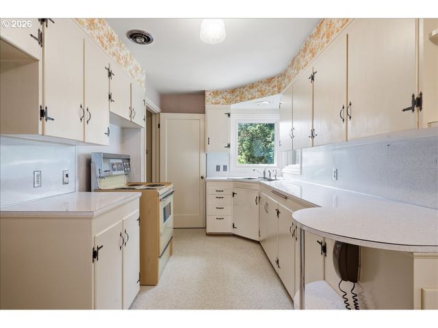 3517 GRANT St, Vancouver, WA 98660