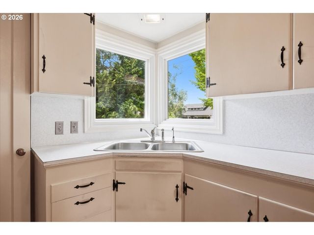 3517 GRANT St, Vancouver, WA 98660