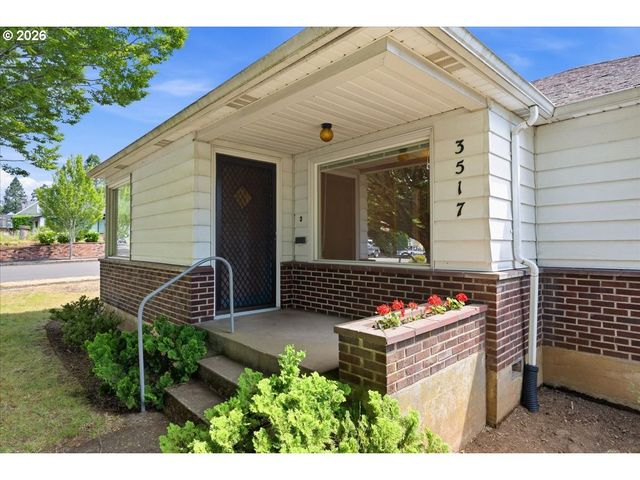3517 GRANT St, Vancouver, WA 98660