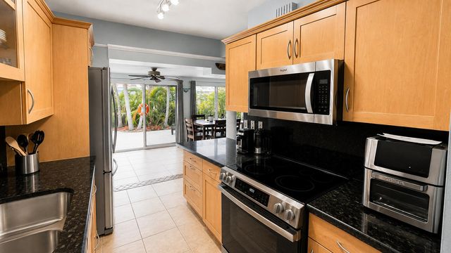 2041 SW 23RD Avenue, Fort Lauderdale, FL 33312