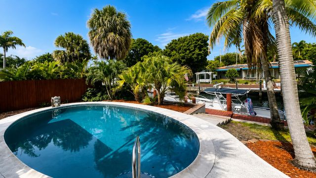 2041 SW 23RD Avenue, Fort Lauderdale, FL 33312