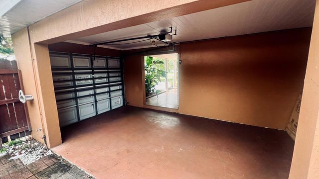 2041 SW 23RD Avenue, Fort Lauderdale, FL 33312