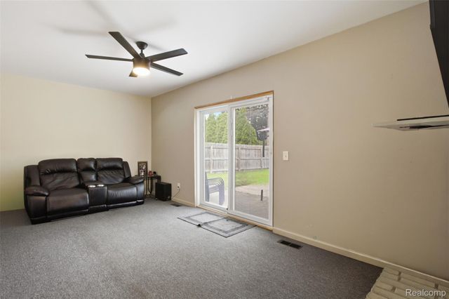 23707 Thornton Street, Clinton Charter Township, MI 48035