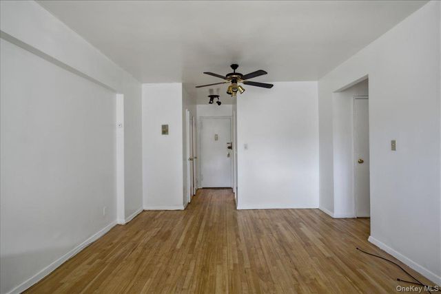 279 N Broadway 8R, Yonkers, NY 10701