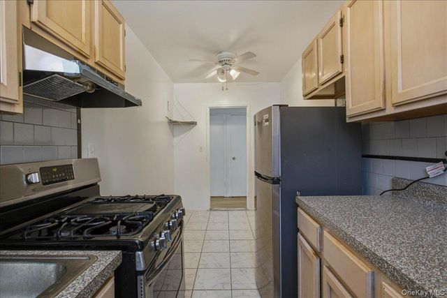 279 N Broadway 8R, Yonkers, NY 10701