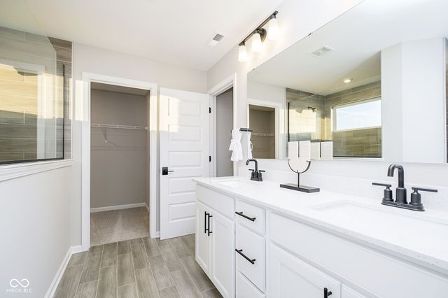 562 Corbin Way, Avon, IN 46123