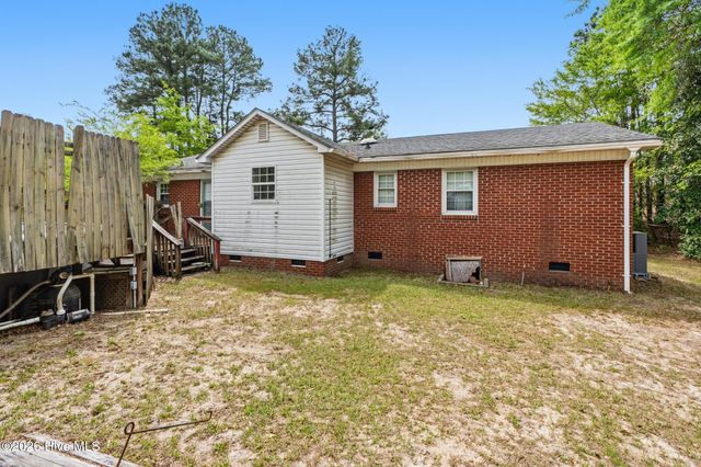 1200 Oak Avenue, Hamlet, NC 28345