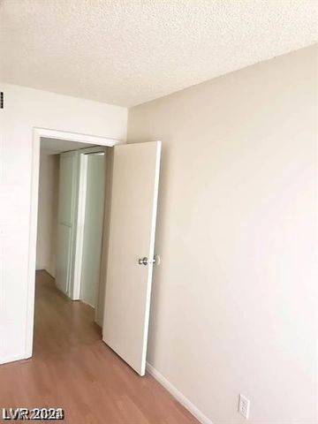 3435 Villa Knolls South Drive, Las Vegas, NV 89120