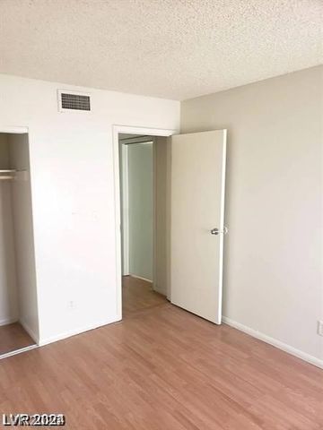3435 Villa Knolls South Drive, Las Vegas, NV 89120