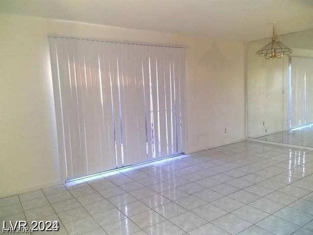 3435 Villa Knolls South Drive, Las Vegas, NV 89120