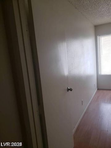 3435 Villa Knolls South Drive, Las Vegas, NV 89120