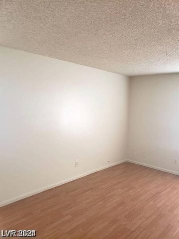 3435 Villa Knolls South Drive, Las Vegas, NV 89120