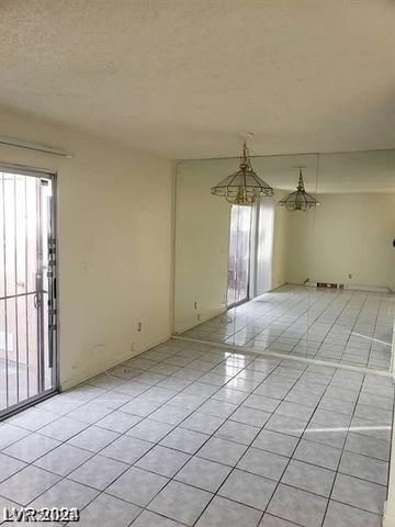 3435 Villa Knolls South Drive, Las Vegas, NV 89120