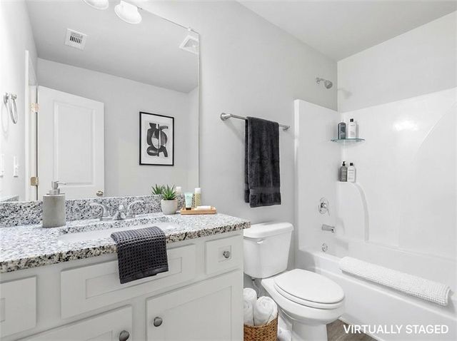 123 w lexington Ave, Griffin, GA 30223