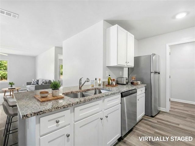123 w lexington Ave, Griffin, GA 30223